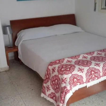 Daire Cozy Studio With Veranda Pafos