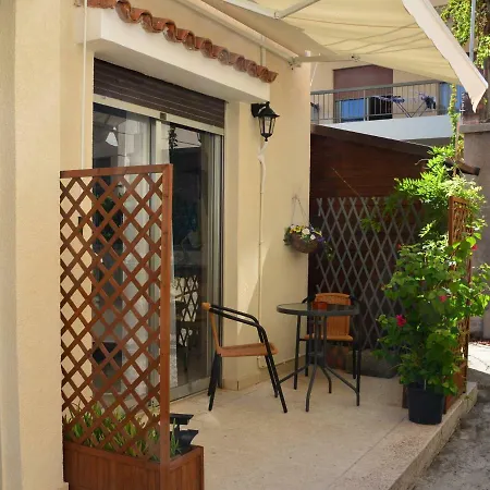 Daire Cozy Studio With Veranda *